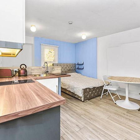 Cosy Studio Flat On A Budget Apartment Londra Exterior foto