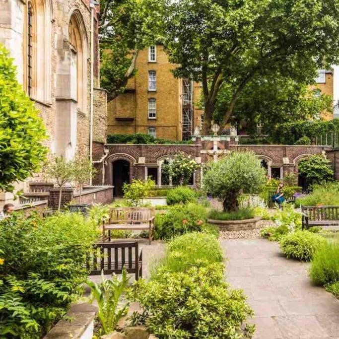 Cosy Studio Flat On A Budget Apartment Londra Exterior foto